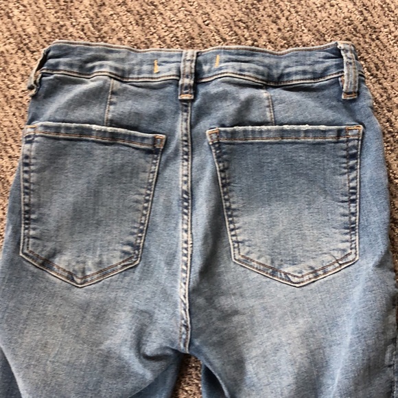 Free People Lightwash Skinny Jeans - Picture 5 of 5